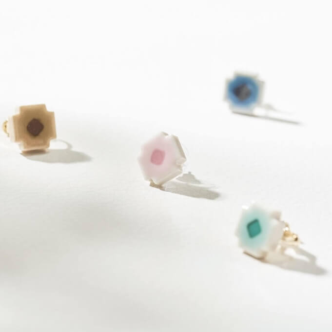 くろす　ピアス