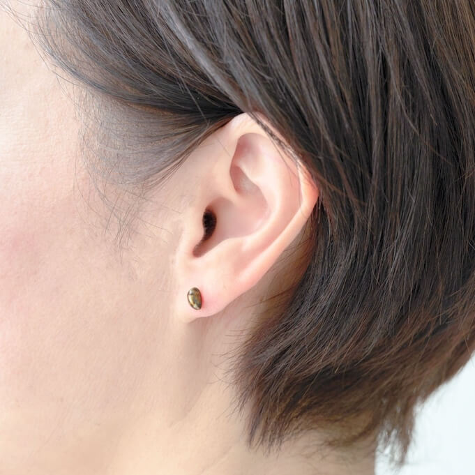 小粒 ピアス